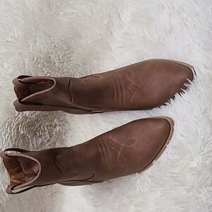 RACHEL ZOE Women's Brown Stitched Cowboy Ankle Booties 2.5" Heels - Size 9
